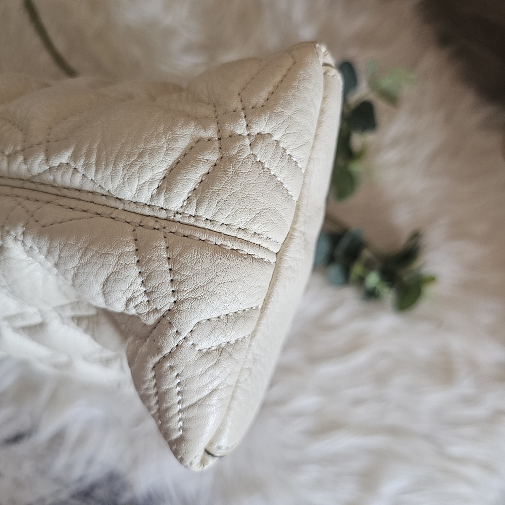 Kate Spade Quilted Story Line Bag - Picture 9 of 13